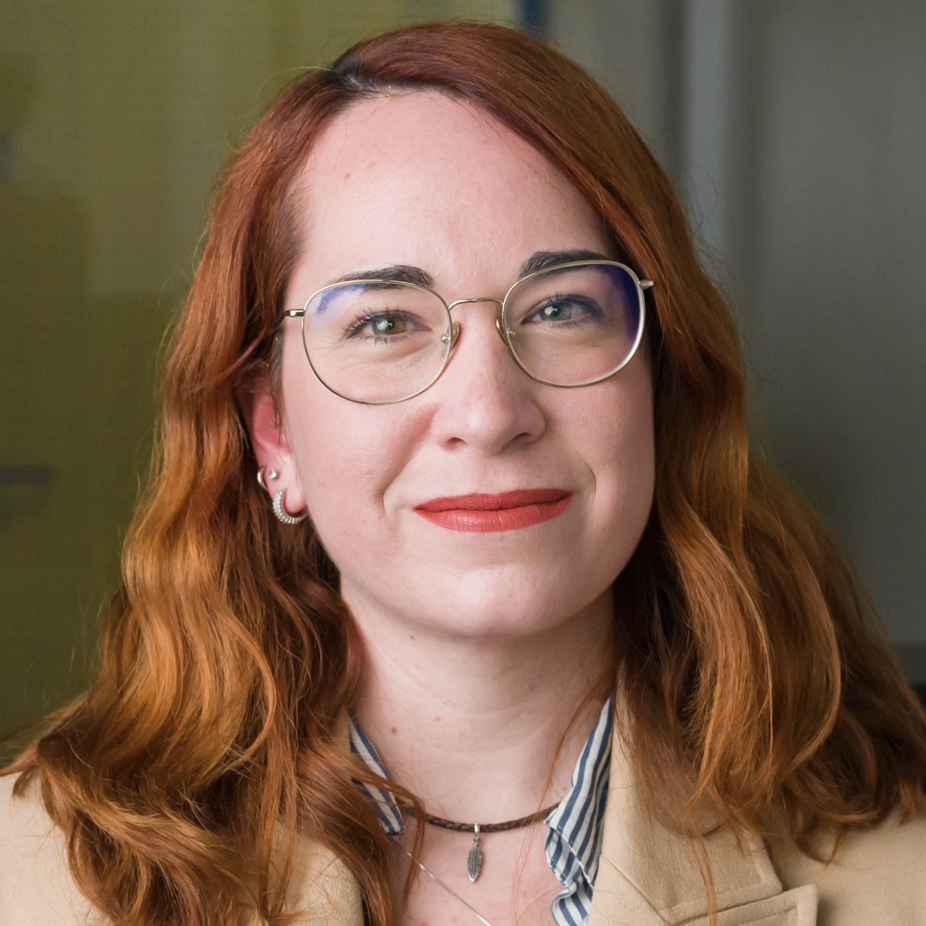Dr Alicia Falcon Caro